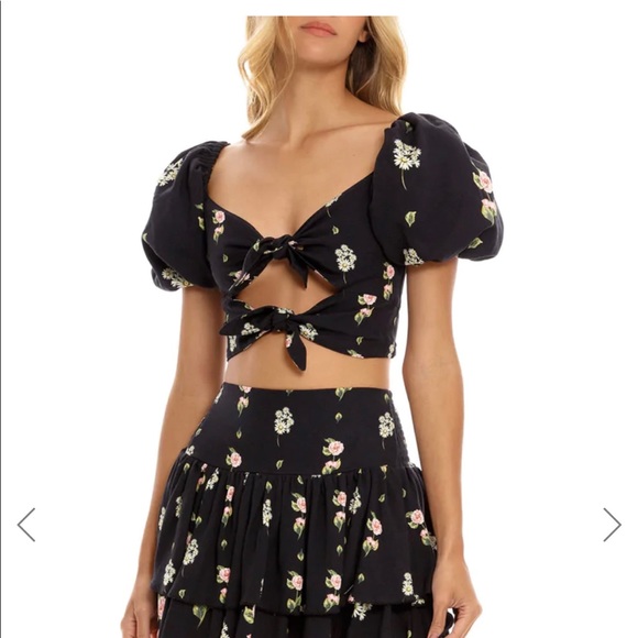 Agua Bendita Tops - Agua Bendita Bailee New Silhouette Crop Top